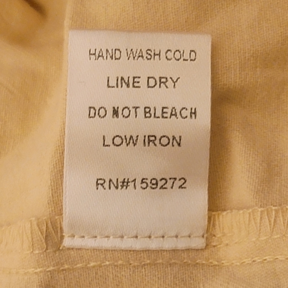 12. GiGiO Sleeveless Beige Blouse Sz M - Picture 6 of 7